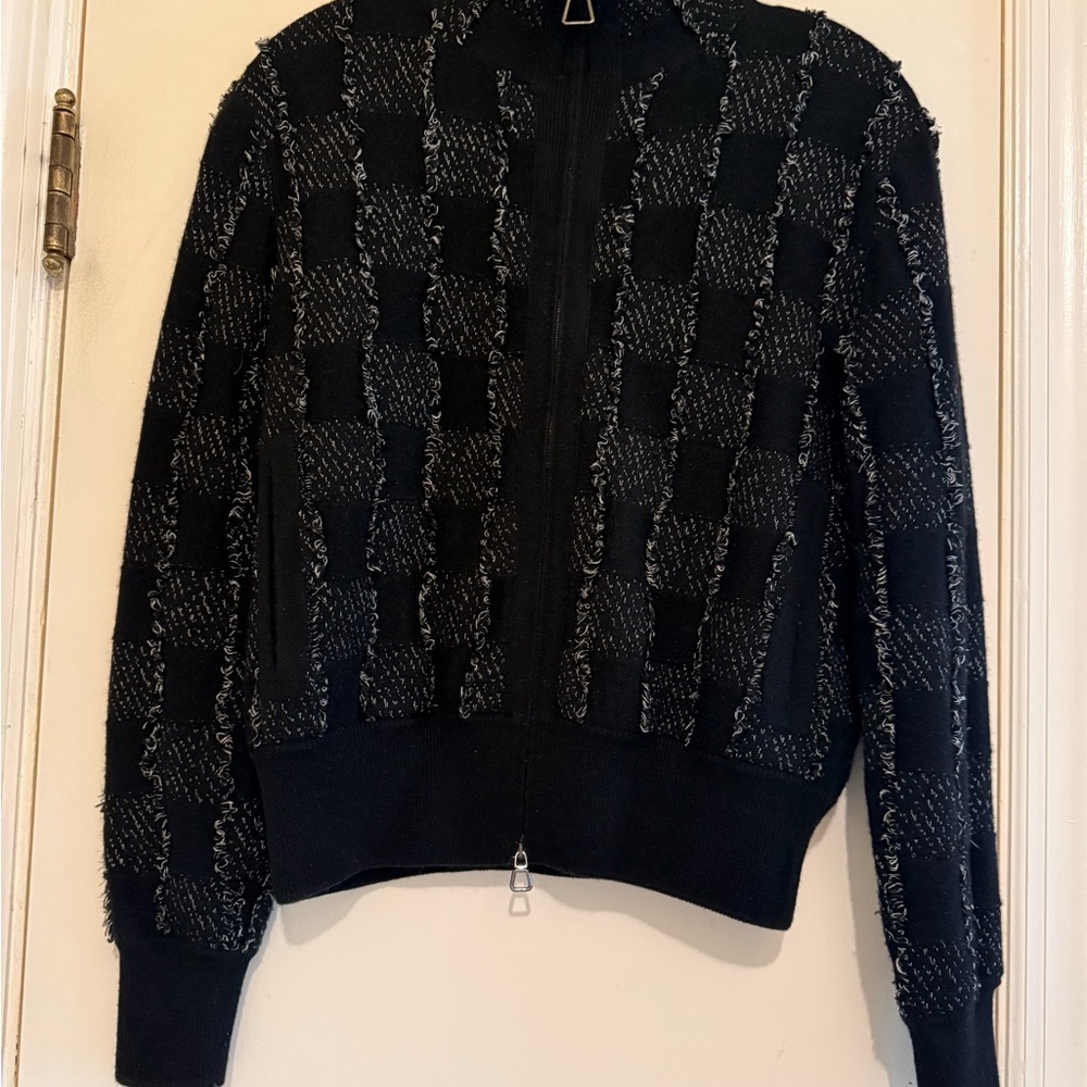 Akris Black and Gray Women's Cashmere Jacket and vest set